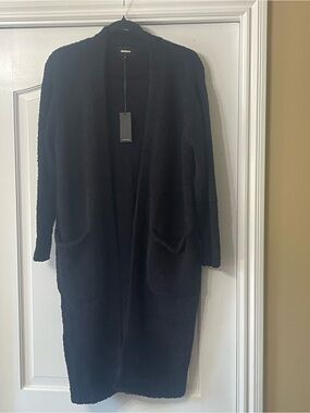 Monrow Black Fuzzy Knit Sweater - Black
